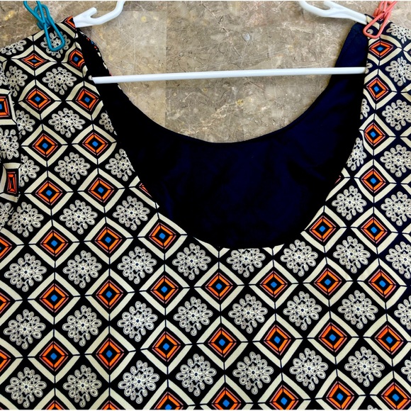 Geometric Patterned Women's Top by HARPER size L - Picture 6 of 11